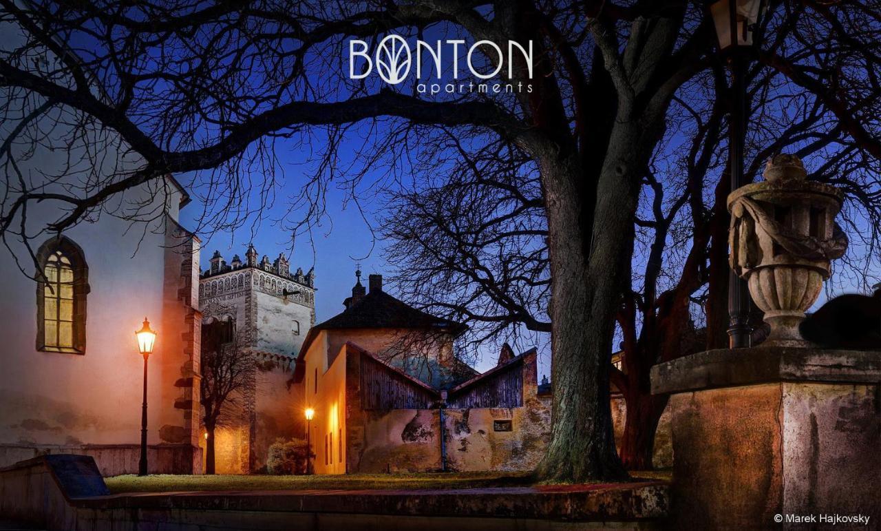 Bonton Apartments เกชมาร็อค ภายนอก รูปภาพ